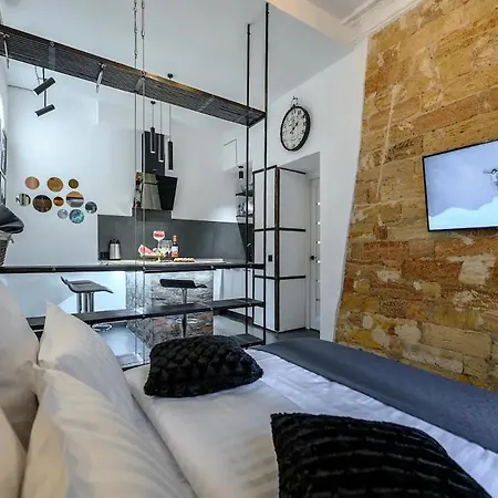 Holiday Apartments *